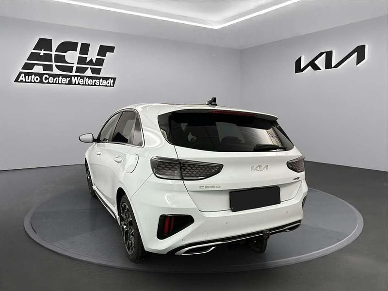 Gebraucht Kia Ceed GT-Line 159 PS (116 kW) 2022 Weiß Kleinwagen