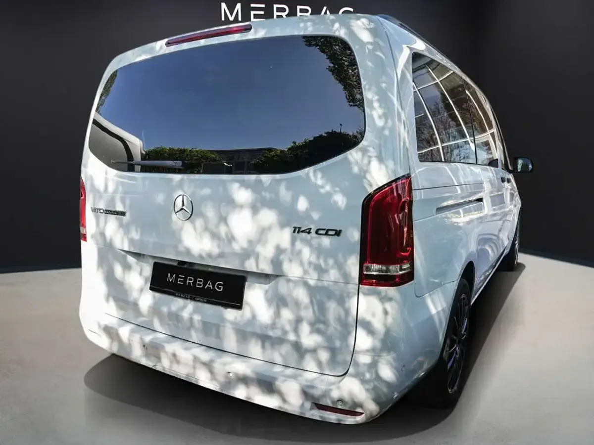Gebraucht Mercedes Vito 136 PS (100 kW) 2023 Bergkristallweiß Van