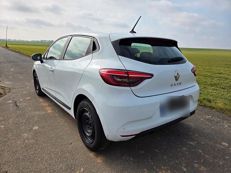 Gebraucht Renault Clio V Business 91 PS (66 kW) 2022 Weiß Kleinwagen