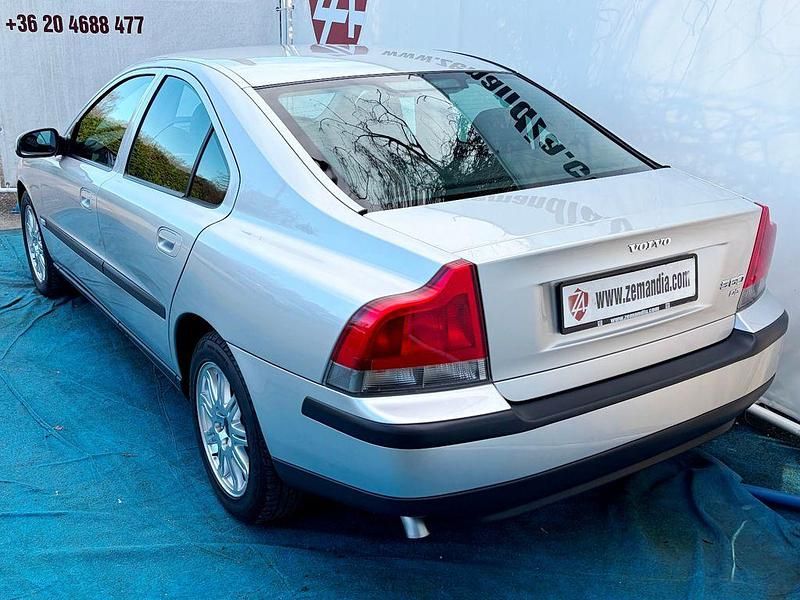 Gebraucht Volvo S60 Summum 163 PS (119 kW) 2004 Silber Limousine