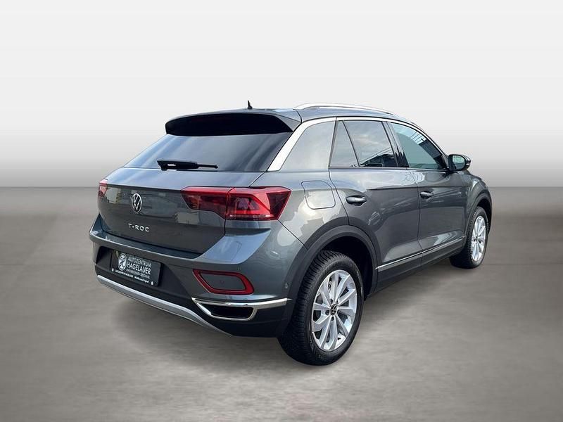 Gebraucht VW T-Roc Style 150 PS (110 kW) 2025 Grau SUV