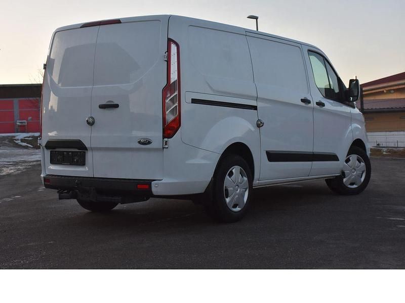 Gebraucht Ford Transit Custom Trend 131 PS (96 kW) 2020 Weiß Van / Kleinbus