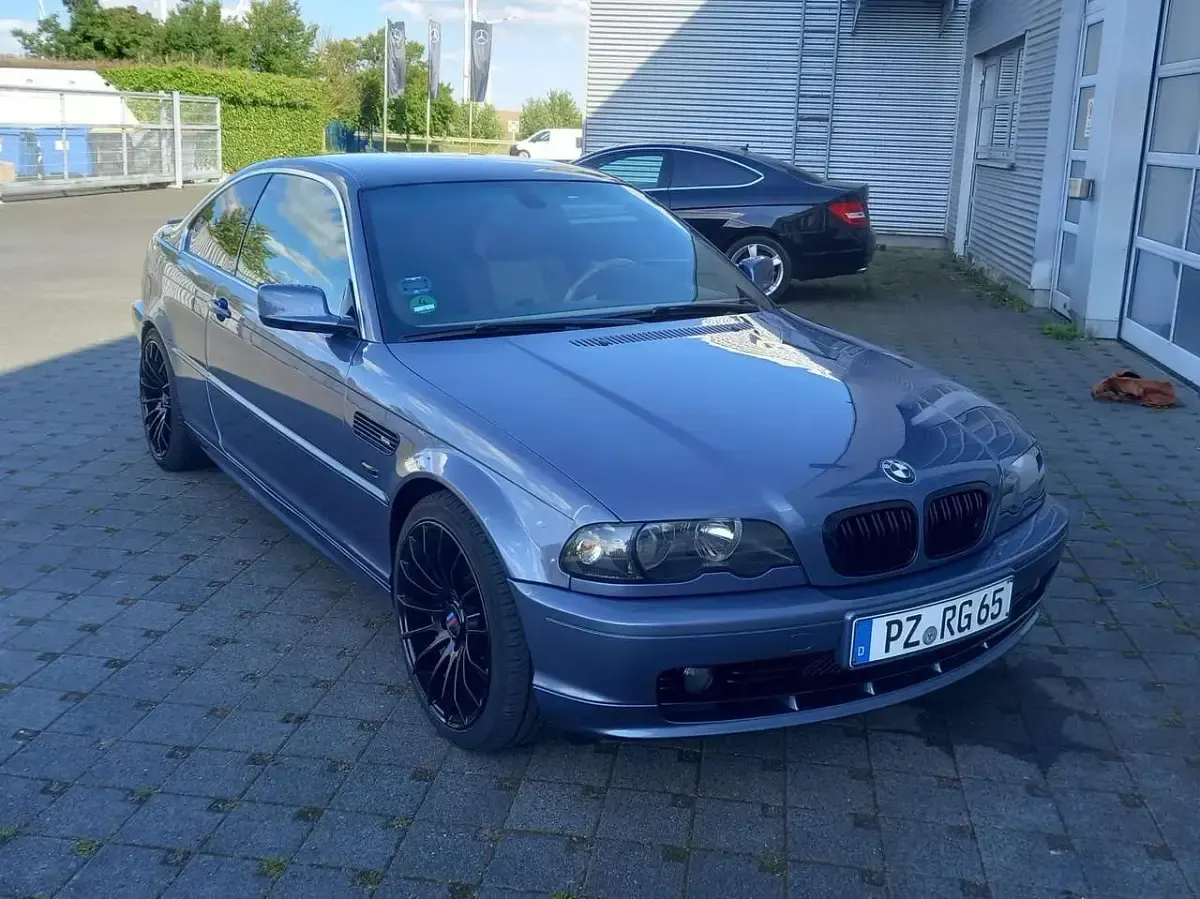 Gebraucht BMW 323 Sport Line 170 PS (125 kW) 2000 Blau Limousine