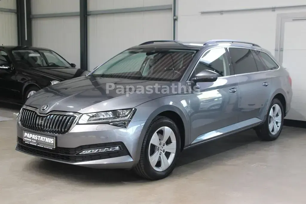 Gebraucht Skoda Superb Ambition 150 PS (110 kW) 2022 Grau Kombi