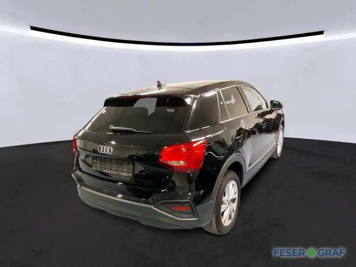 Gebraucht Audi Q2 Comfort 150 PS (110 kW) 2022 Mythosschwarz metallic SUV