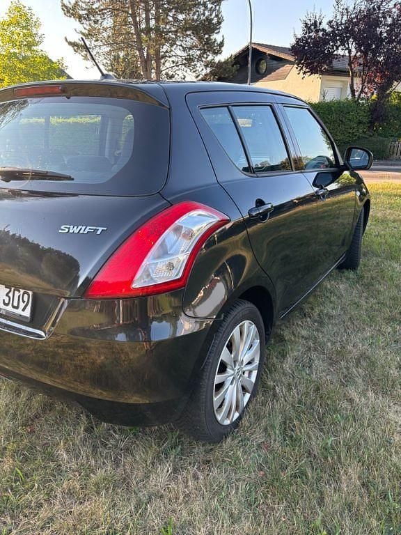 Gebraucht Suzuki Swift 94 PS (69 kW) 2011 Schwarz Kleinwagen