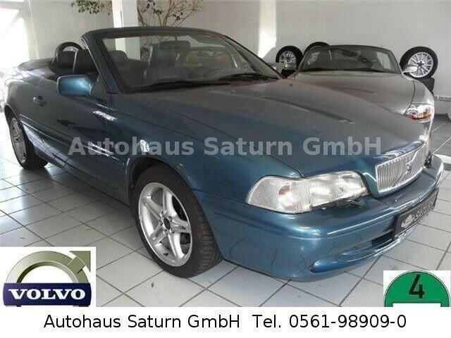 Second-hand Volvo C70 163 CP (119 kW) 2000 Albastru Cabrio