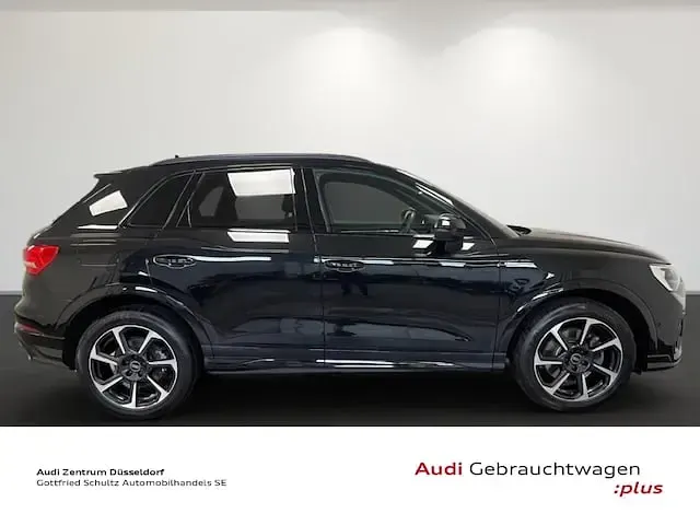 Gebraucht Audi Q3 Ambiente 245 PS (180 kW) 2022 Schwarz SUV