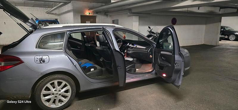Gebraucht Renault Laguna III 2008 Grau Limousine