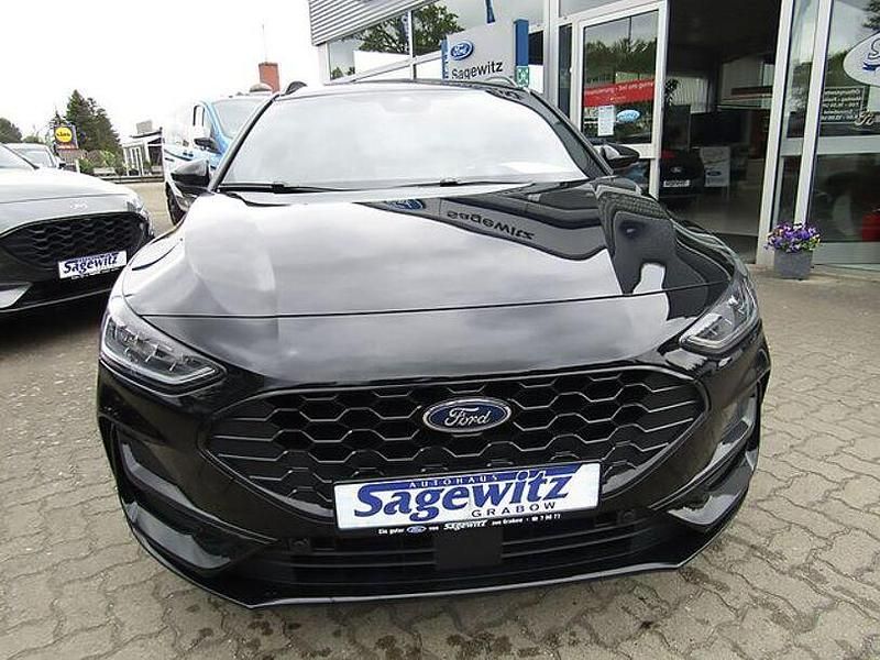 Gebraucht Ford Focus ST-Line X 116 PS (85 kW) 2024 Schwarz Limousine