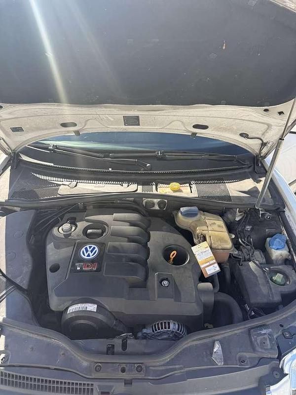 Gebraucht VW Passat 131 PS (96 kW) 2002 Weiß Kombi