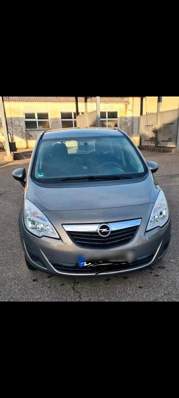Grau Gebraucht 2010 Opel Meriva Van / Kleinbus | 2.300 € (Superpreis) - Bild 1/4