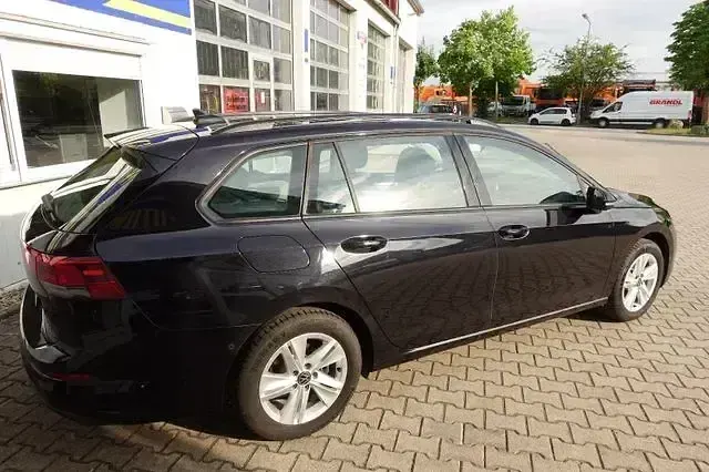 Gebraucht VW Golf VIII IQ Drive 150 PS (110 kW) 2022 Schwarz Kombi