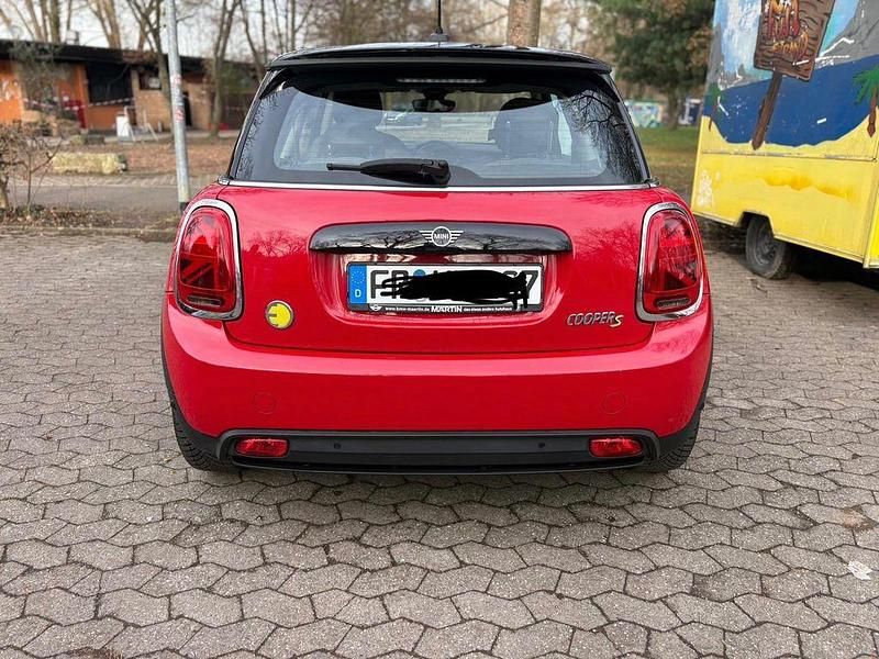 Gebraucht Mini Cooper SE Classic 135 kW (184 PS) 2023 Rot Kleinwagen