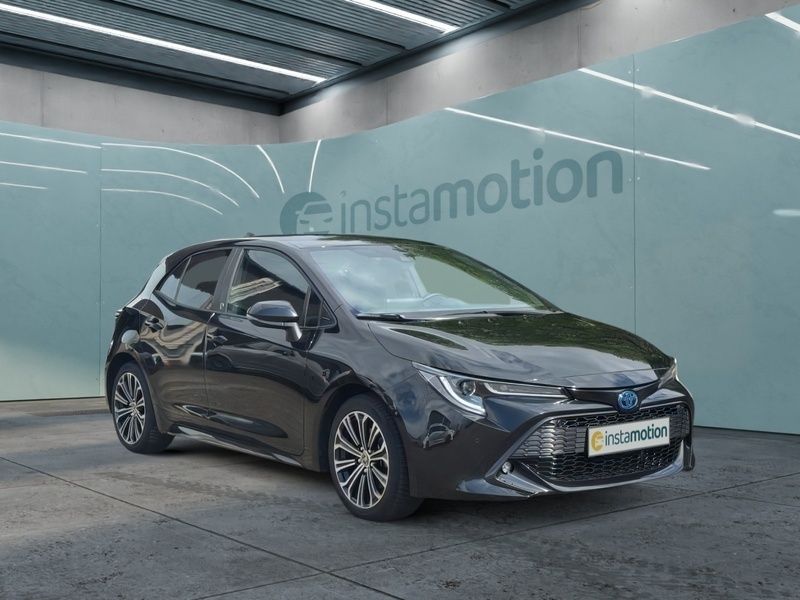 Schwarz Gebraucht 2022 Toyota Corolla Hybrid Team Limousine | 25.400 € (Fairer Preis) - Bild 1/3