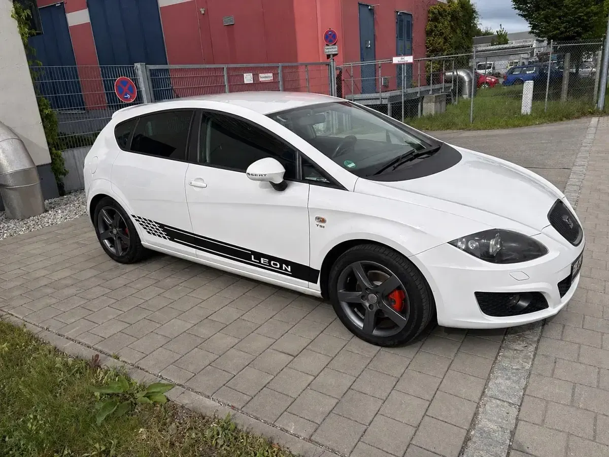Gebraucht Seat Leon 125 PS (91 kW) 2009 Weiß Kleinwagen