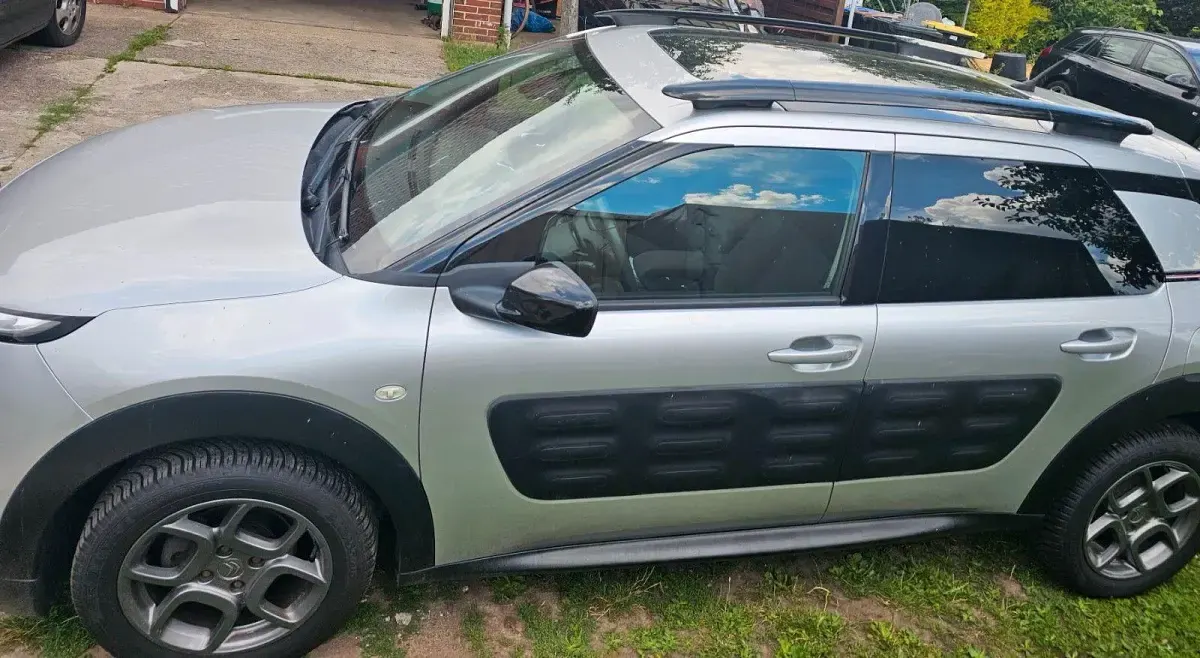 Gebraucht Citroën C4 Cactus Feel 92 PS (67 kW) 2015 Kleinwagen