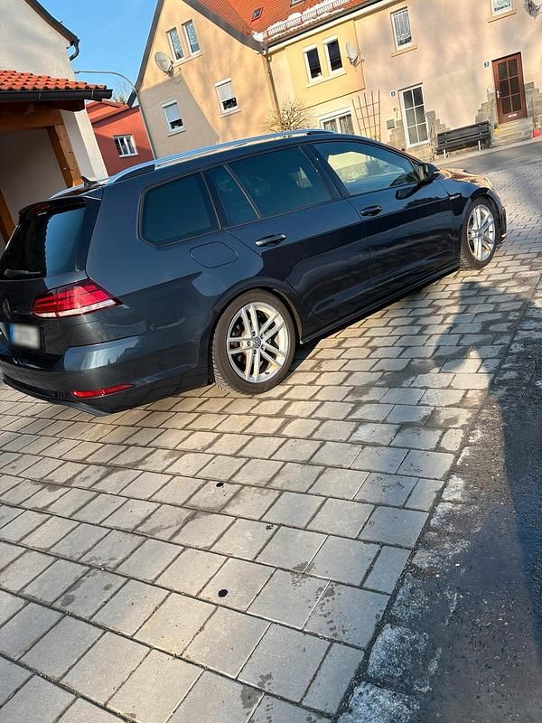 Second-hand VW Golf VII GTD 184 CP (135 kW) 2018 Gri Break