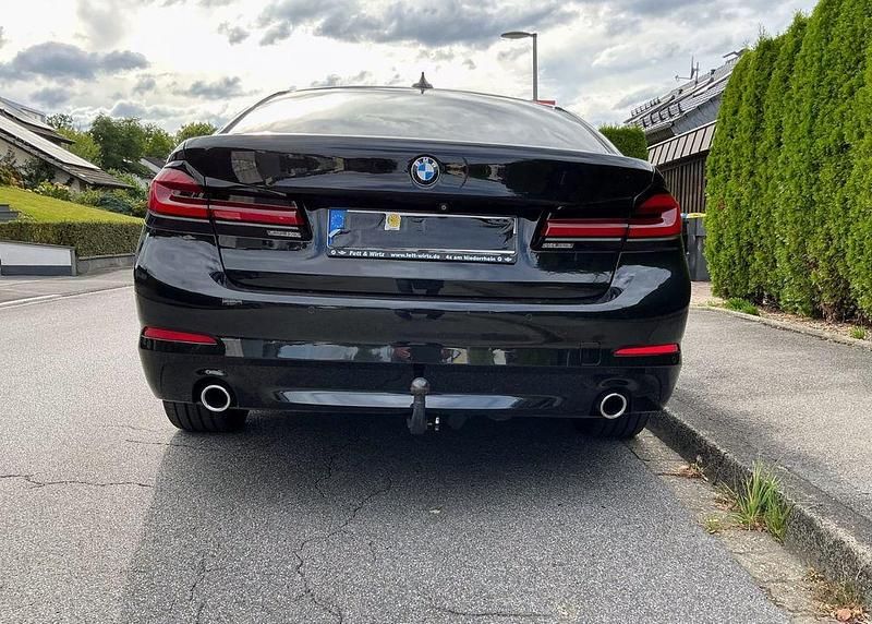 Gebraucht BMW 530 Performance 265 PS (194 kW) 2017 Schwarz Limousine