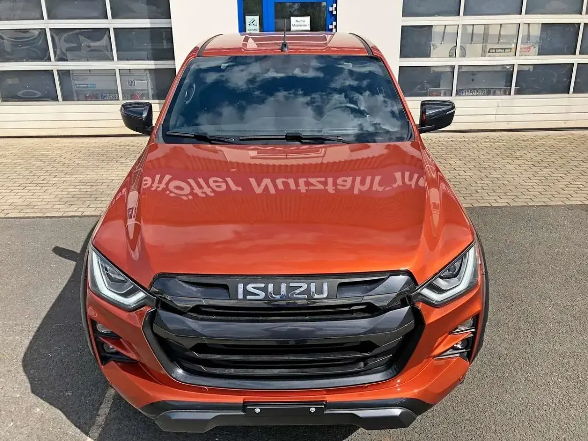 Neu Isuzu D-Max 163 PS (119 kW) 2025 Valencia orange Pickup