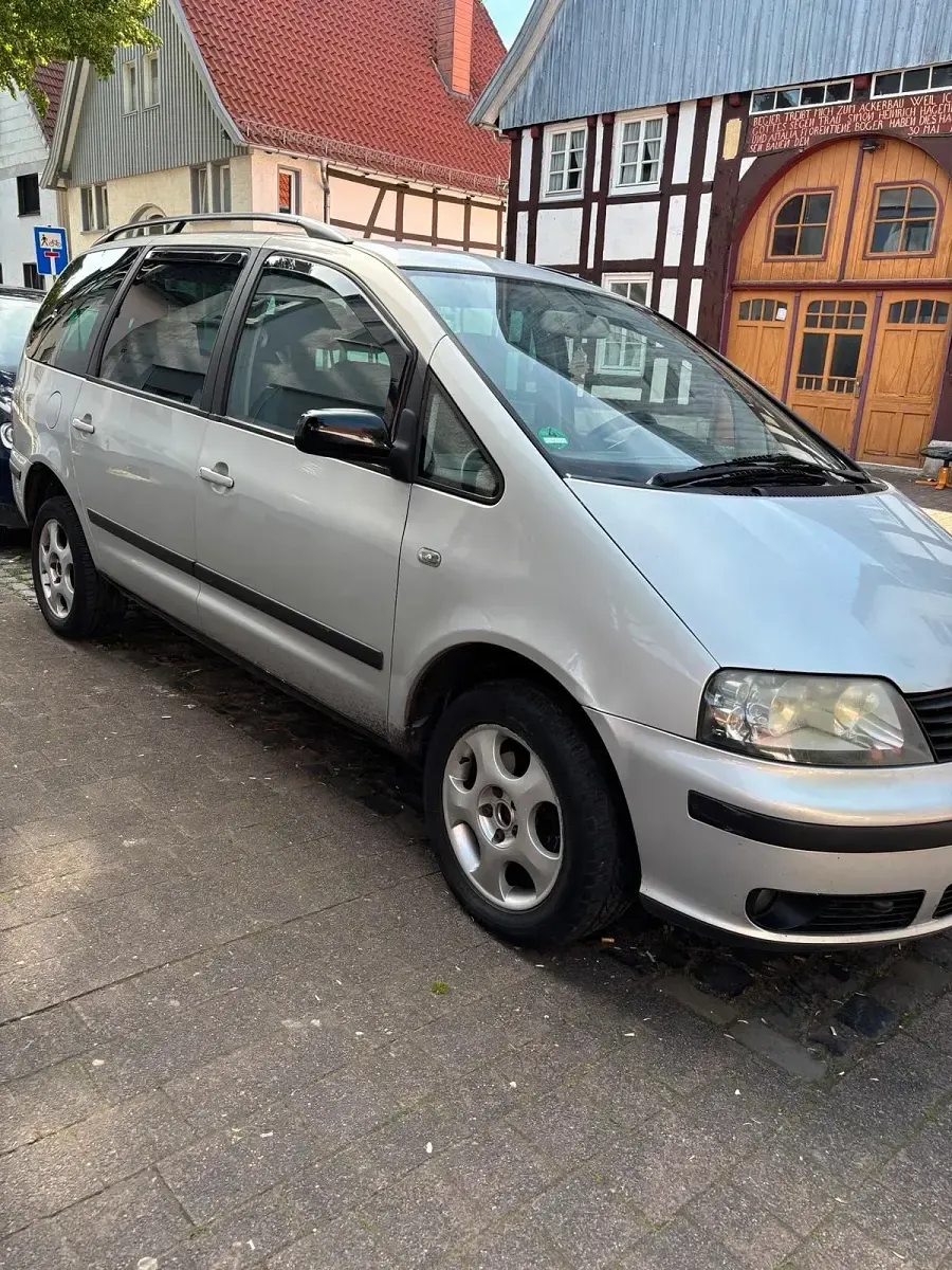 Gebraucht Seat Alhambra 116 PS (85 kW) 2001 Silber Van / Kleinbus
