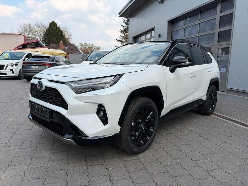 Gebraucht Toyota RAV4 Hybrid Style 218 PS (160 kW) 2025 Perweiß metallic 089 / schwarz SUV