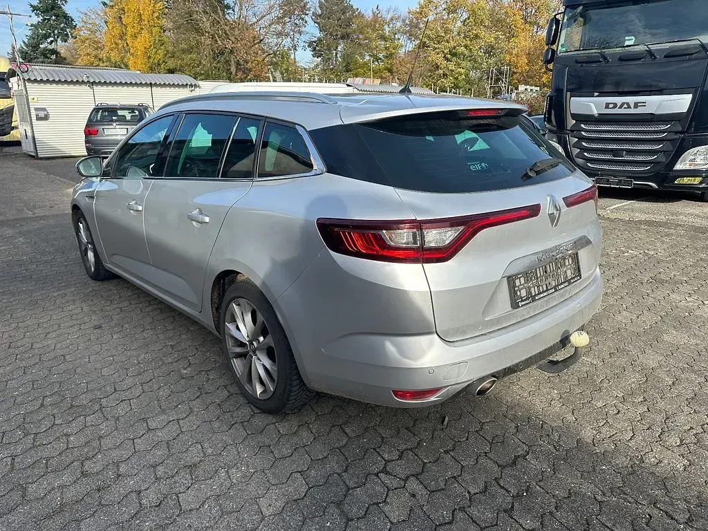 Usata Renault Mégane Intens 131 CV (96 kW) 2018 Grigio Berlina