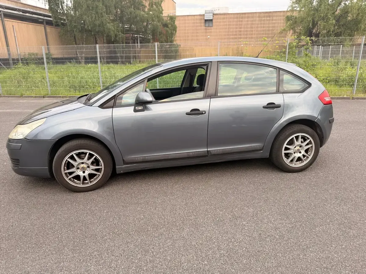 Gebraucht Citroën C4 90 PS (66 kW) 2005 Limousine