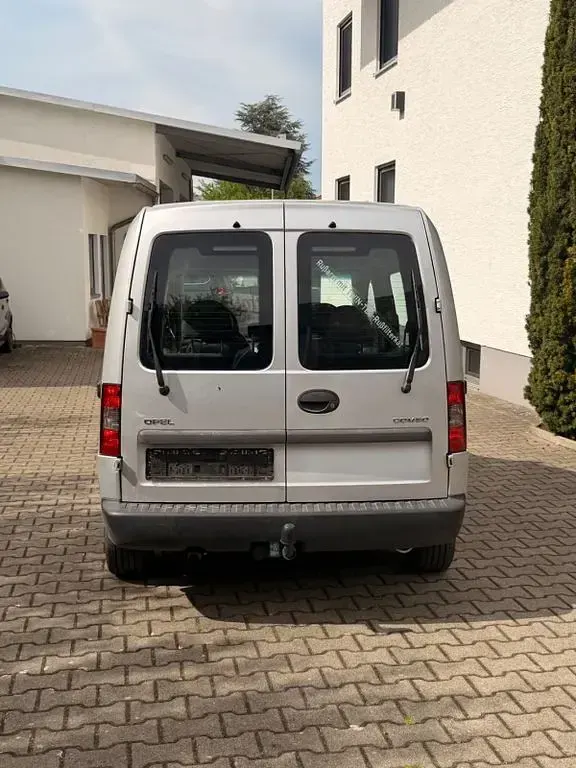 Używany Opel Combo 101 KM (74 kW) 2005 Srebrny Minivan