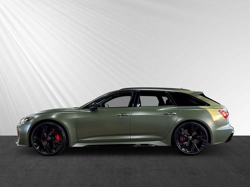 Gebraucht Audi RS6 Ambiente 600 PS (441 kW) 2023 Distriktgrün matt (gruen) Kombi