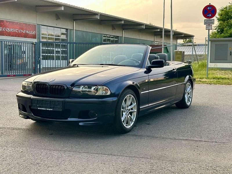 Blau Gebraucht 2002 BMW 320 Cabriolet Sport Line Cabrio | 9.100 € (Fairer Preis) - Bild 1/4