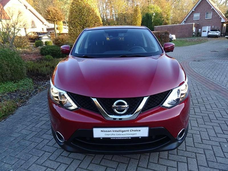 New red (m) Gebraucht 2017 Nissan Qashqai N-Connecta SUV | 16.450 € (Fairer Preis) - Bild 1/4