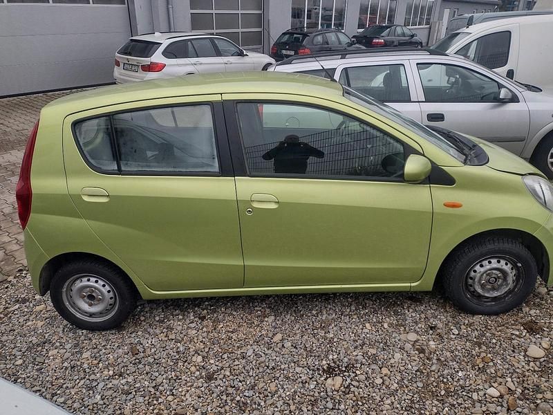 Gebraucht Daihatsu Cuore 69 PS (50 kW) 2007 Grün Kleinwagen