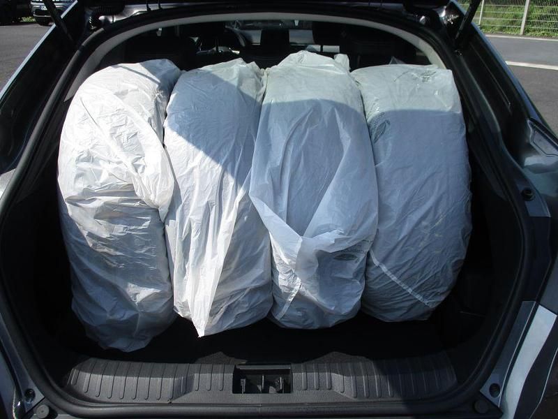 Gebraucht Renault Arkana Techno 140 PS (102 kW) 2023 Graphitgrau metallic SUV