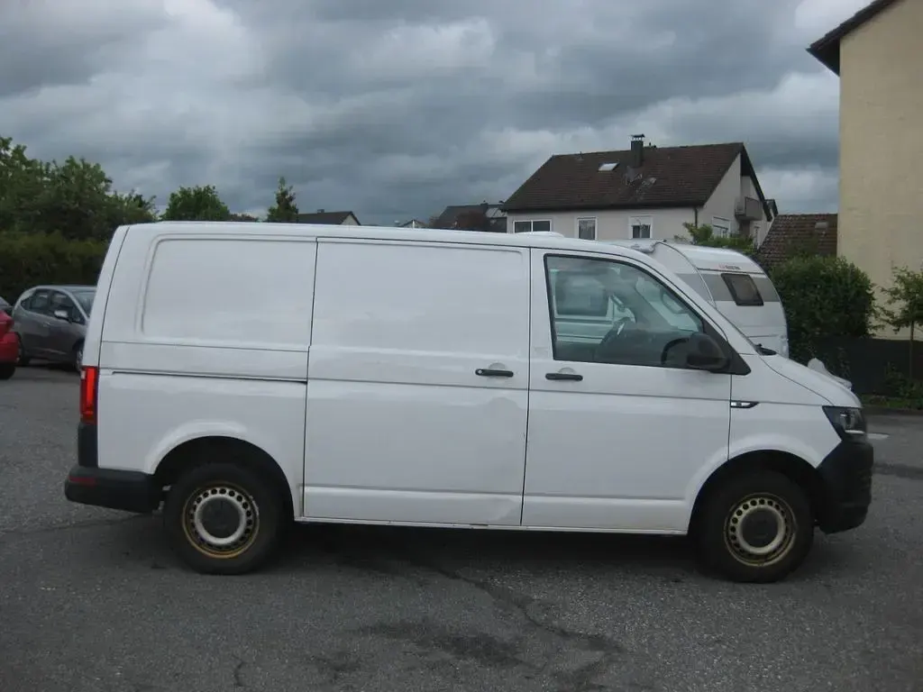 Gebraucht VW Transporter 102 PS (75 kW) 2017 Weiß Van