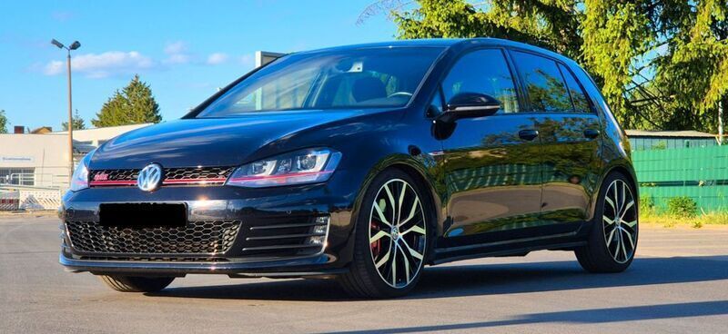 Schwarz Gebraucht 2015 VW Golf VII GTI Limousine | 20.500 € (Etwas zu teuer) - Bild 1/4