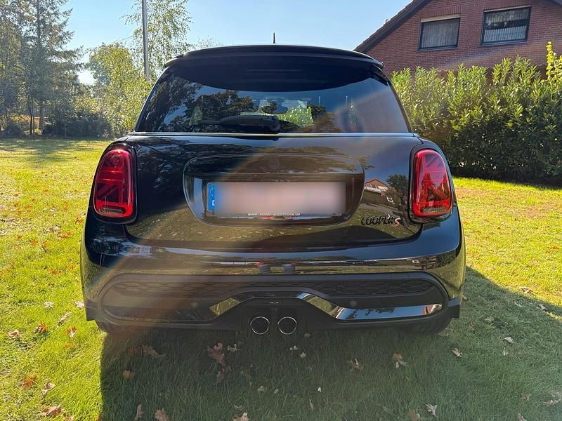 Gebraucht Mini Cooper S 178 PS (130 kW) 2023 Schwarz Kleinwagen