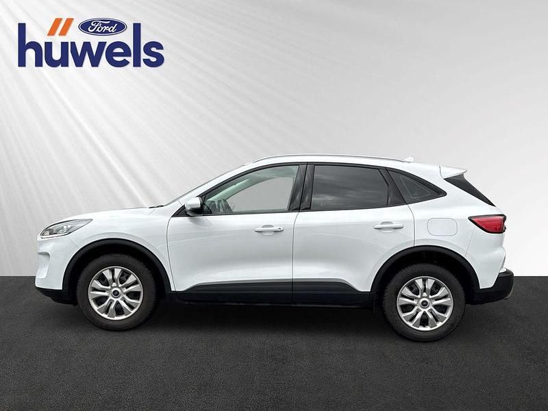 Gebraucht Ford Kuga Trend 120 PS (88 kW) 2022 Frostweiß SUV