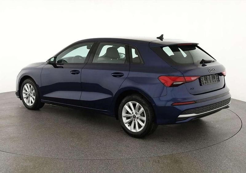 Neu Audi A3 150 PS (110 kW) 2025 Navarra blau metallic Limousine