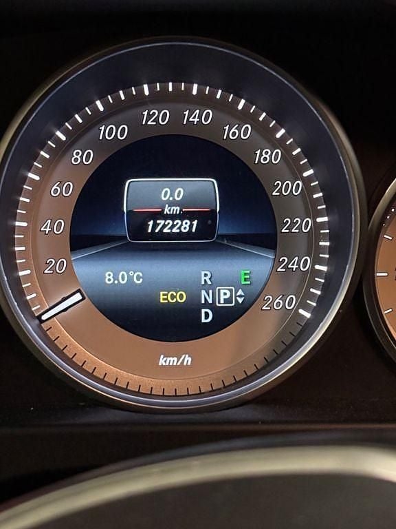 Gebraucht Mercedes E200 Avantgarde 136 PS (100 kW) 2015 Grau Limousine