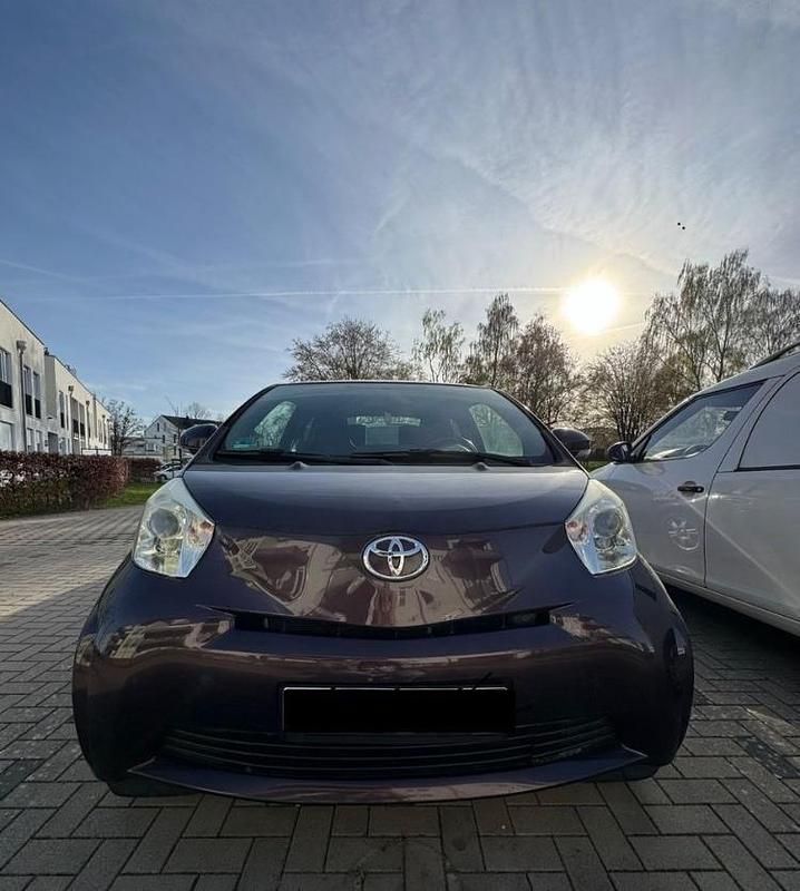 Second-hand Toyota iQ 68 CP (50 kW) 2010 Mov Hatchback