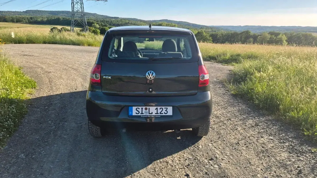 Gebraucht VW Fox 54 PS (39 kW) 2008 Grau Kleinwagen