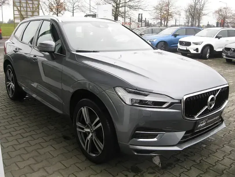 Gebraucht Volvo XC60 Momentum 303 PS (222 kW) 2018 Osmium grau metallic SUV
