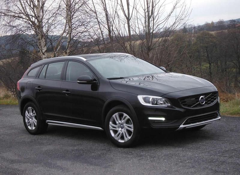 Gebraucht Volvo V60 CC 190 PS (139 kW) 2015 Kombi