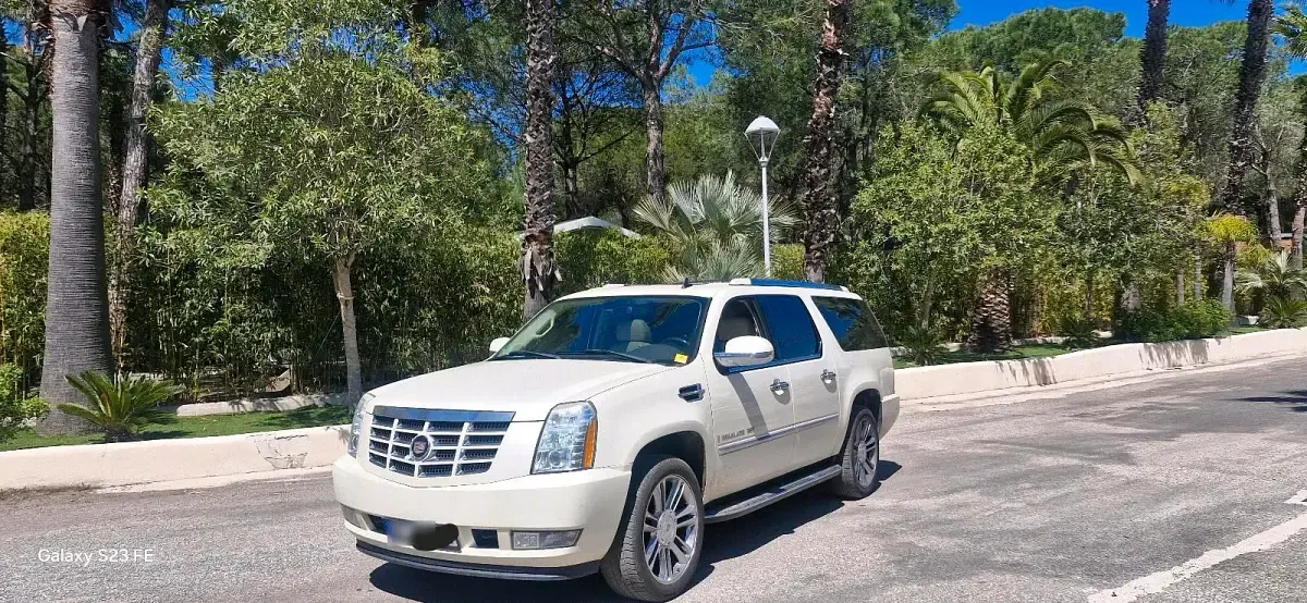 Gebraucht Cadillac Escalade 409 PS (300 kW) 2009 Weiß SUV