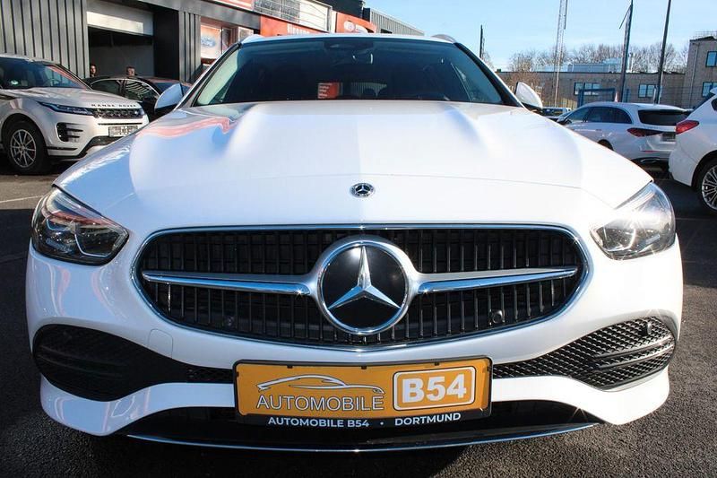 Gebraucht Mercedes C200 184 PS (135 kW) 2022 Weiß Kombi