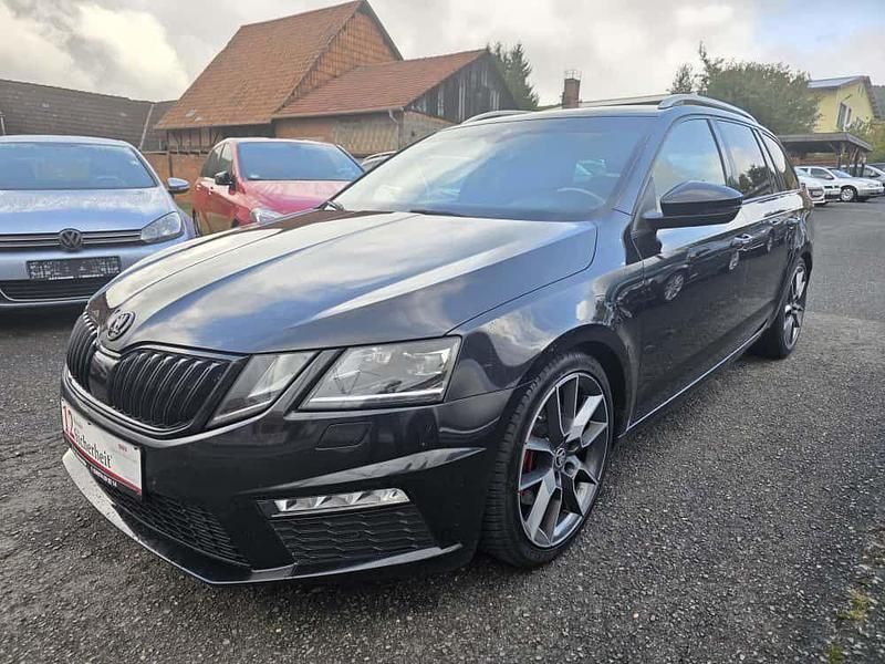 Schwarz Gebraucht 2018 Skoda Octavia RS Kombi | 16.530 € (Guter Preis) - Bild 1/4