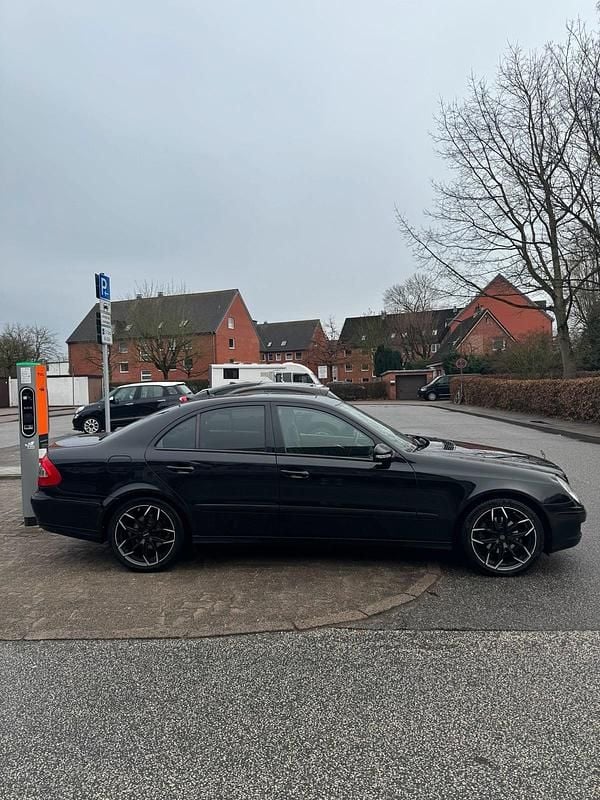 Gebraucht Mercedes E280 190 PS (139 kW) 2006 Schwarz Limousine