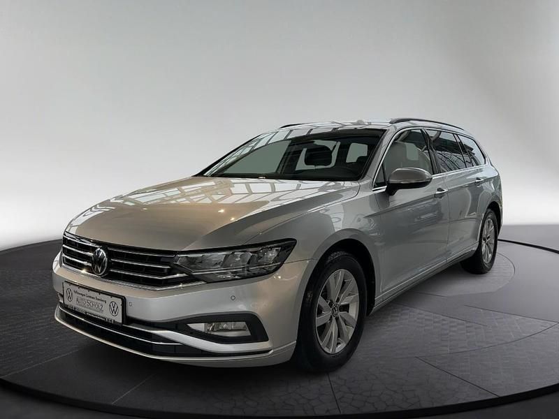 Gebraucht VW Passat Business 150 PS (110 kW) 2022 Silber Kombi