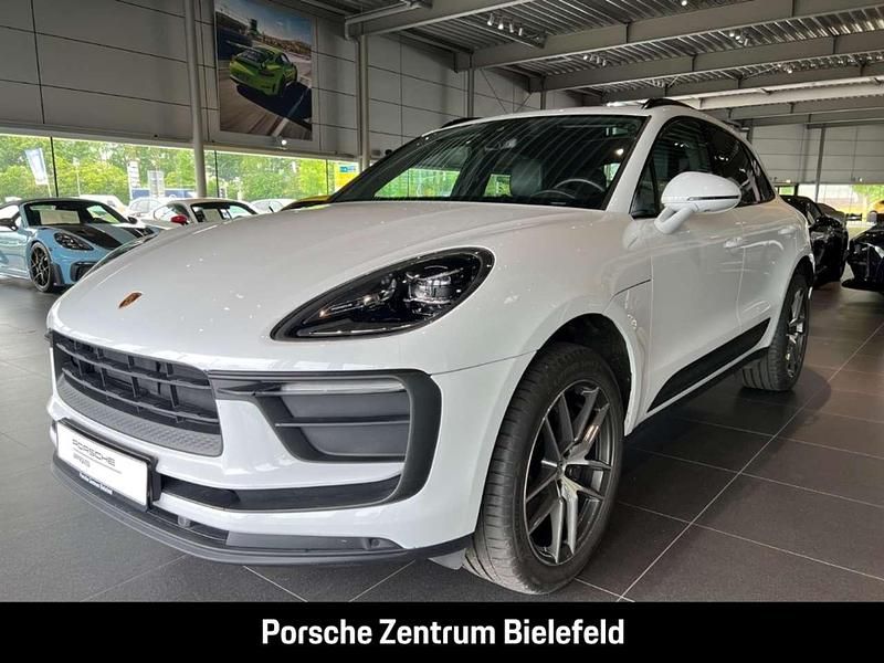 Carraraweißmetallic Gebraucht 2024 Porsche Macan SUV | 77.900 € - Bild 1/4
